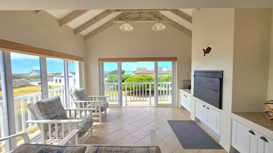 3 Bedroom Property for Sale in Franskraal Western Cape